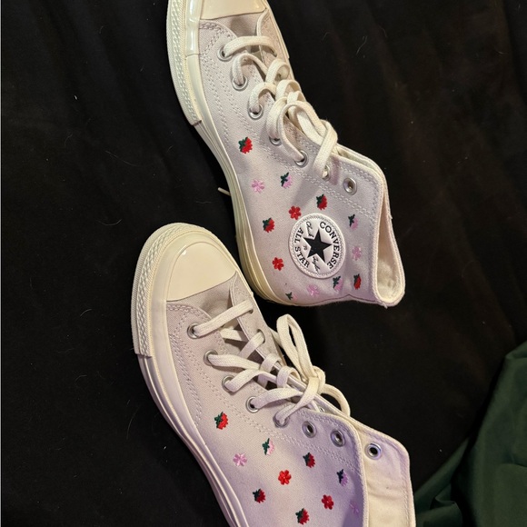 Converse Cream and Red High-Top Sneakers - Picture 4 of 4